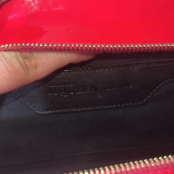 Alexander McQueen set - Picture 10 of 12